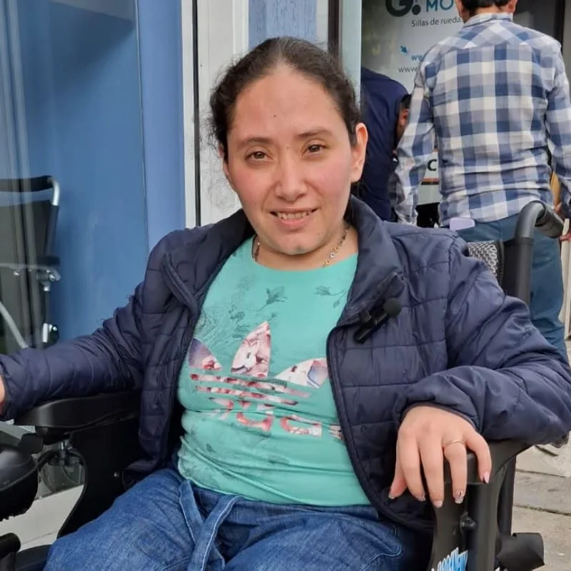 Cliente de Big Motion con su silla de ruedas eléctrica